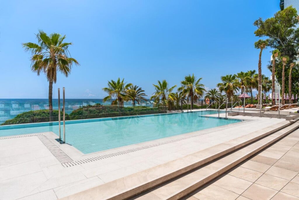Hoteltip Marbella - Hotel El Fuerte Marbella 1 EL fuerte marbella zwembad